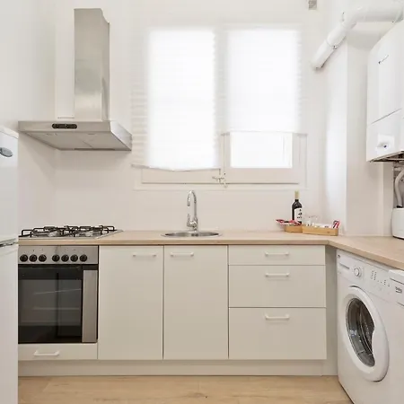 Апартаменты Suites4days Gaudi Eixample Барселона