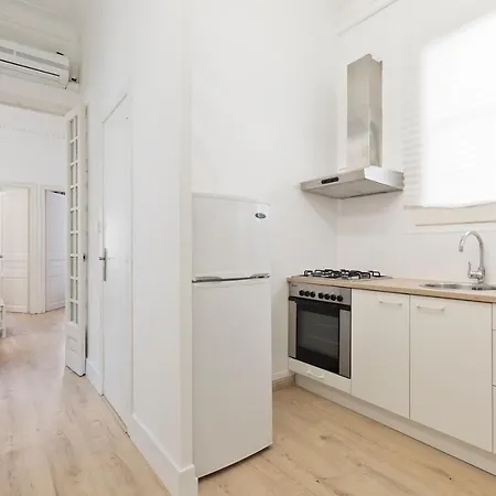 Suites4days Gaudi Eixample * Барселона