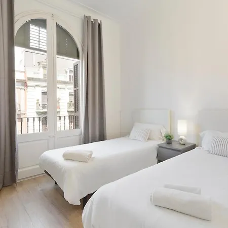 Suites4days Gaudi Eixample Апартаменты *