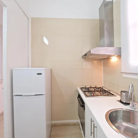 Suites4days Gaudi Eixample Апартаменты *