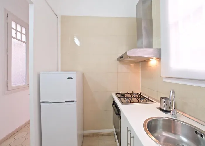 Suites4days Gaudi Eixample Apartman *
